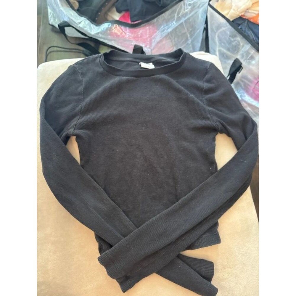 Ribbed TNA cropped homestretch top